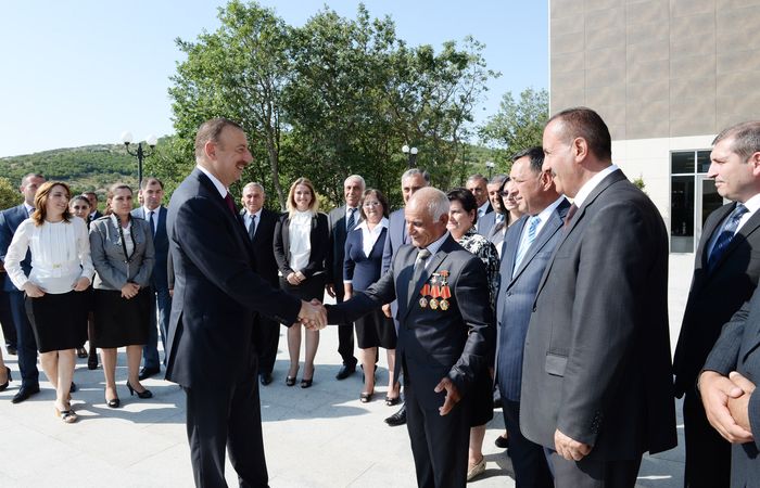 Prezident İlham Əliyev: "Azərbaycan öz sürətli inkişaf dövrünü yaşayır və ölkədə böyük quruculuq işləri aparılır" - YENİLƏNİB - FOTO