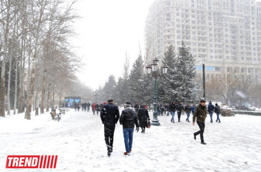 Bakı ağ libasa büründü - FOTOSESSİYA