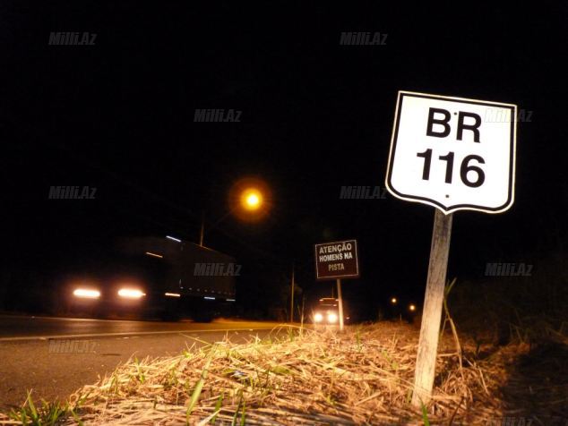 Yol kənarındakı balaca kölələr: bu qızlar bədənlərini satırlar - VİDEO - FOTO