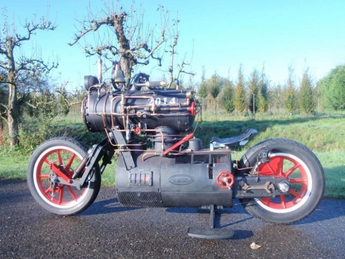 Buxar mühərriklik motosikl - FOTO