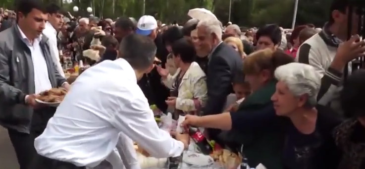 Ermənilər acından ölməmək üçün hər yola əl atırlar - FOTO