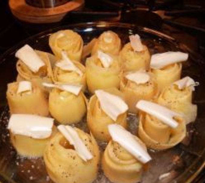 Mətbəx sirləri: Kartofdan qızılgüllər - FOTO