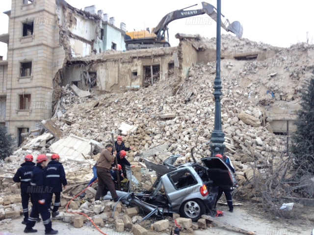 Bakıda binanın uçması nəticəsində ölənlərin kimliyi bilindi - YENİLƏNİB - VİDEO - FOTO