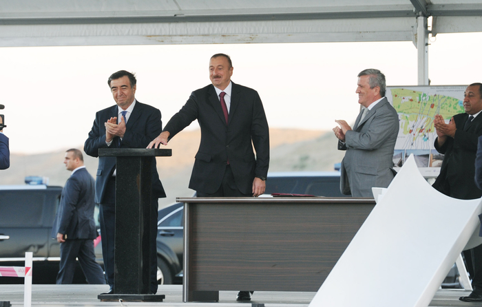 Prezident İlham Əliyev: "Azərbaycan öz sürətli inkişaf dövrünü yaşayır və ölkədə böyük quruculuq işləri aparılır" - YENİLƏNİB - FOTO
