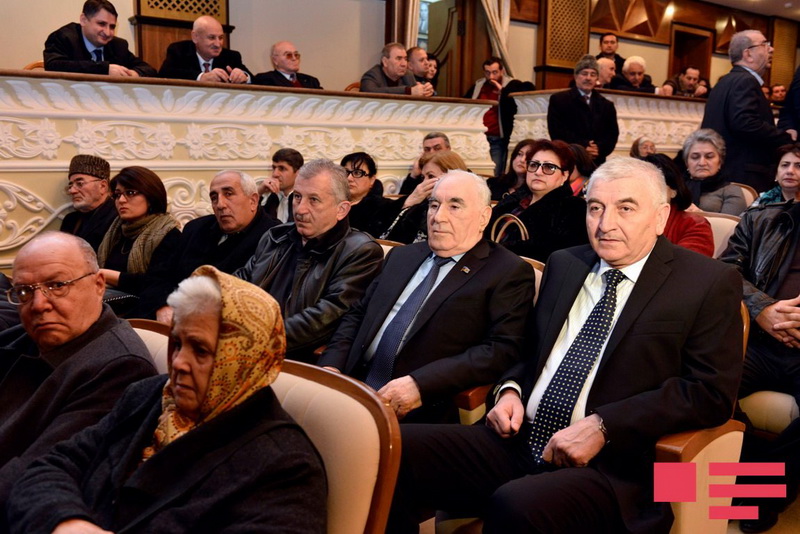 Vaqif Səmədoğlu dəfn olundu - YENİLƏNİB - FOTO