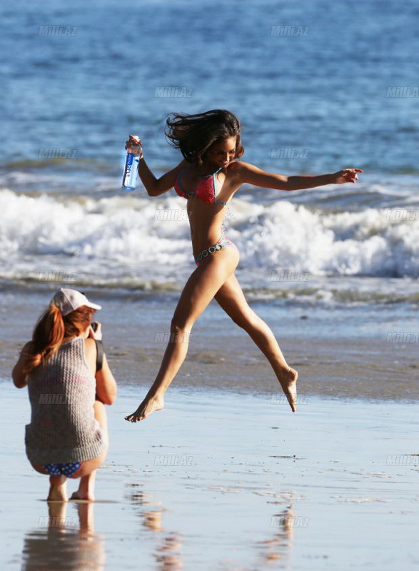 Playboy gözəlindən erotik pozalar - FOTOSESSİYA