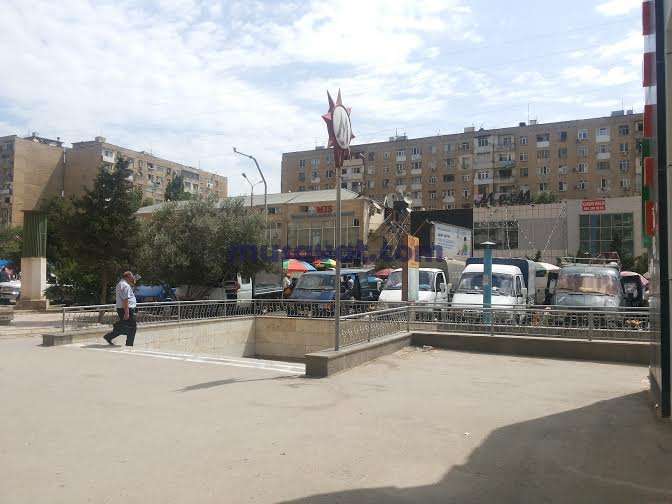 Bakı sakinlərinin yarmarka dərdi: "Satıcılar bizə hədə-qorxu gəlirlər" - FOTO