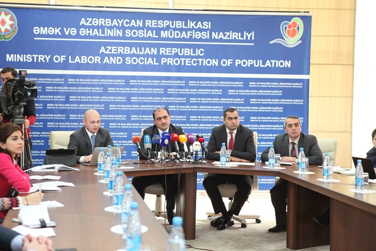 Azərbaycanda artıq iş yerindən arayış almağa ehtiyac olmayacaq - FOTO