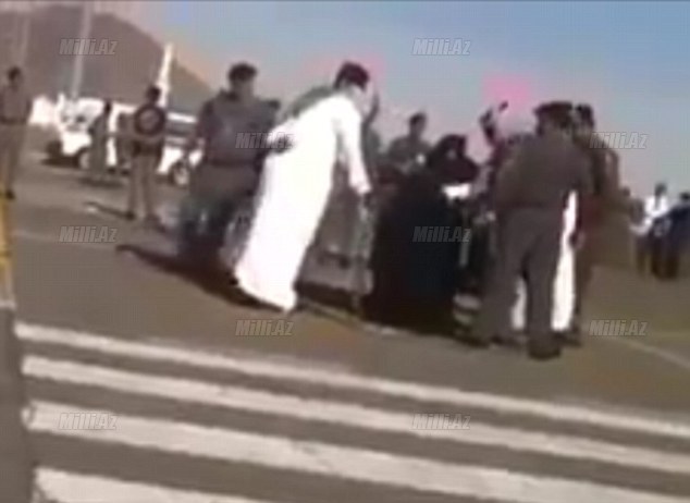 Məkkədə boynu vurulan qadın: "Vallah, günahım yoxdur!" - FOTO