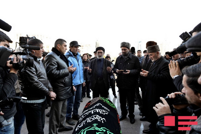 Vaqif Səmədoğlu dəfn olundu - YENİLƏNİB - FOTO