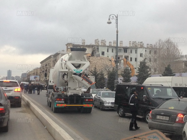 Bakıda binanın uçması nəticəsində ölənlərin kimliyi bilindi - YENİLƏNİB - VİDEO - FOTO