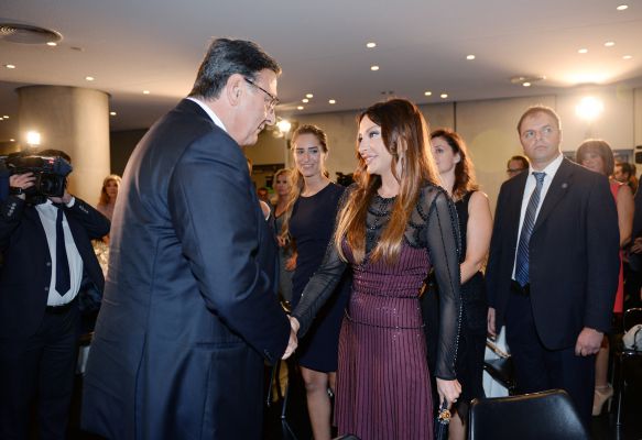 Heydər Əliyev Fondunun təşkilatçılığı ilə Afinada “Bakı-2015” Avropa Oyunlarının təqdimatı keçirilib - FOTO