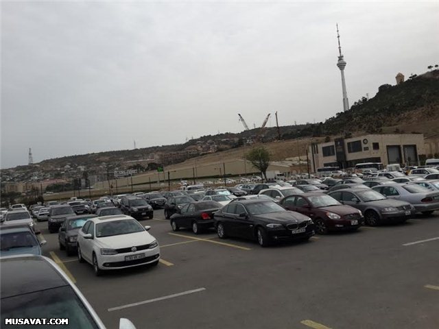 "Dalğa Plaza"dan sürücüləri narazı salan addım... - FOTO