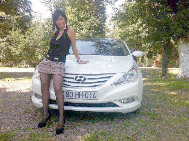 Azərbaycanda yeni dəb: bahalı maşın, qız, 5000 manatlıq ehtiras... - FOTO - 18+