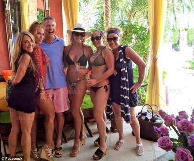 Müflis olan milyarder: eyş-işrət, qadınlar, kef... - FOTO