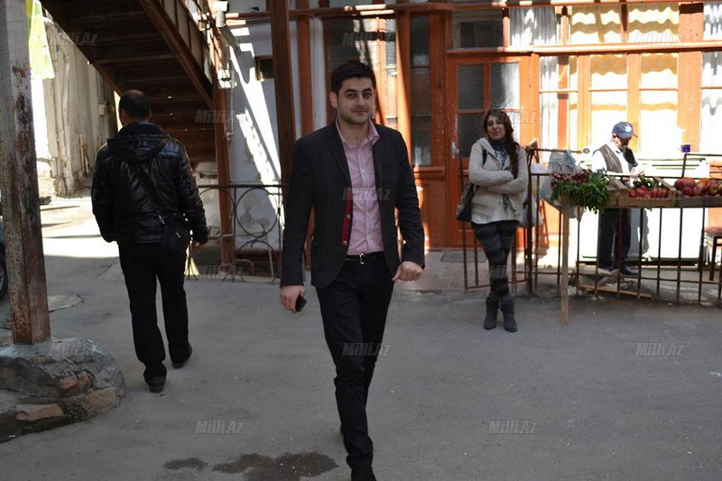 Azərbaycanlı müğənni qonşusuna eşq elan edib - FOTOSESSİYA