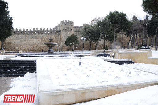 Bakı ağ libasa büründü - FOTOSESSİYA