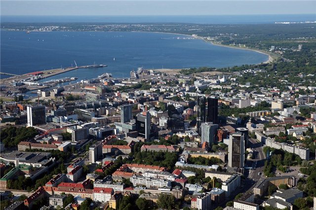 Obama Estoniyaya gedir - FOTO