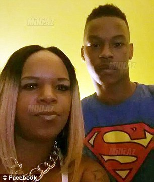 Oğlunu qapazlayan ana milyonların sevimlisi oldu - VİDEO - FOTO