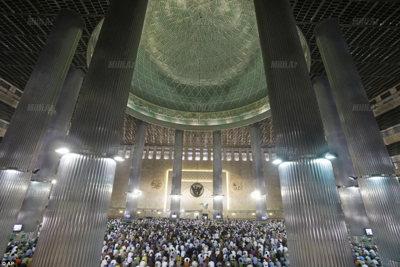 Dünya ramazan səfasındadır - FOTO
