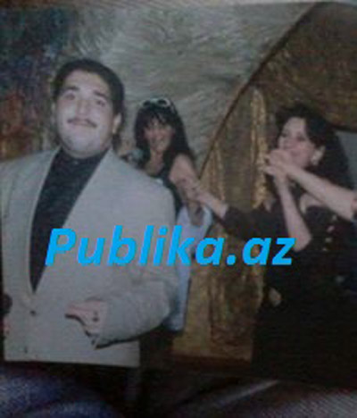 Aygün Kazımovanın 18 il bundan öncəki açıq-saçıq halı - FOTO