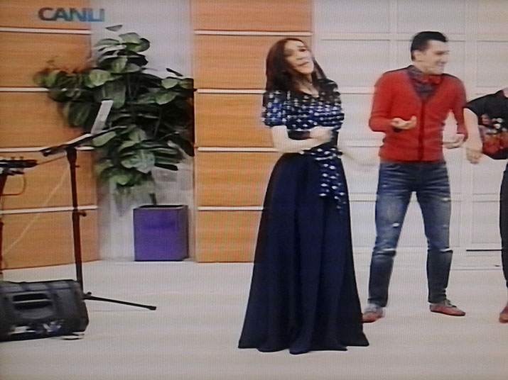 "Tarkan qələt eləyir bu qızın yanında" - VİDEO - FOTO