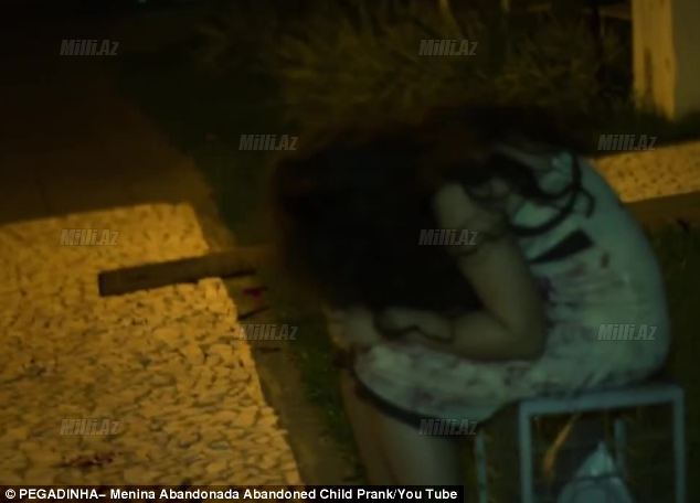 Şok: Ağlayan qız görənləri dəhşətə gətirdi - VİDEO - FOTO