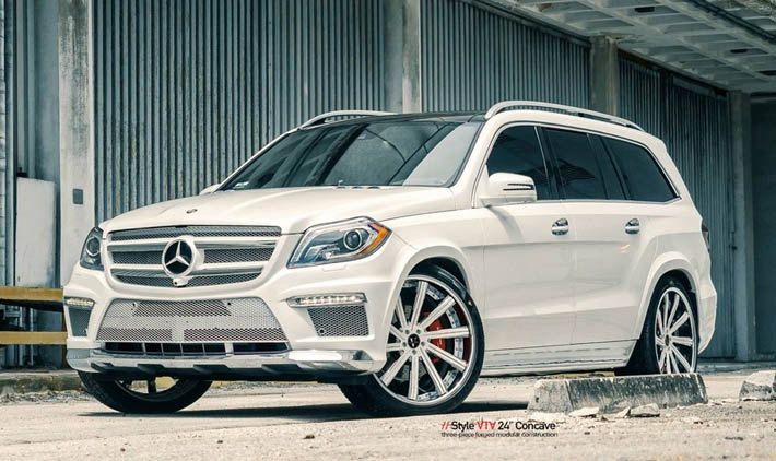 Mercedes-i bəzədilər - FOTO