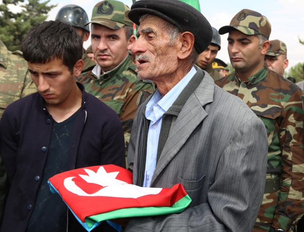 "Ailənin tək oğlu cəbhə bölgəsinə aparılmamalıdır" - FOTO