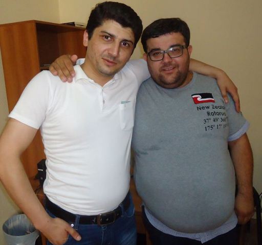 Azərbaycanın yumor gündəmini zəbt edən şəxs: "ABŞ-da polislərə diz çökdürdüm" - FOTO