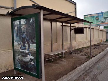 Dünyanın sonunda oturub avtobus gözləmək - FOTO