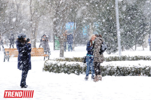 Bakı ağ libasa büründü - FOTOSESSİYA