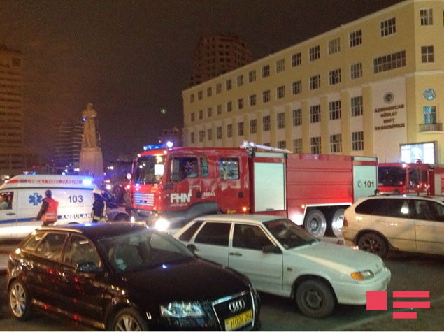 Bakıda "28 Mall" ticarət mərkəzində yanğın baş verib - YENİLƏNİB - VİDEO - FOTO