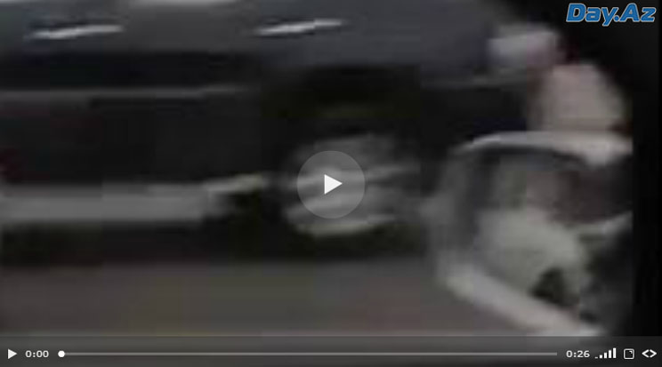 Bakıda bir məkanda iki qəza tıxac yaratdı - VİDEO - FOTO