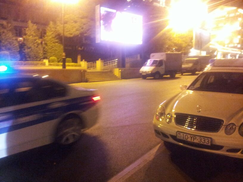 Bakıda "avtoş"ların "Mercedes" davasında yol polisi bıçaqlandı - YENİLƏNİB - FOTO - VİDEO