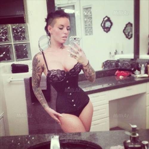 Porno ulduz ciddiləşmək istəyir - FOTO