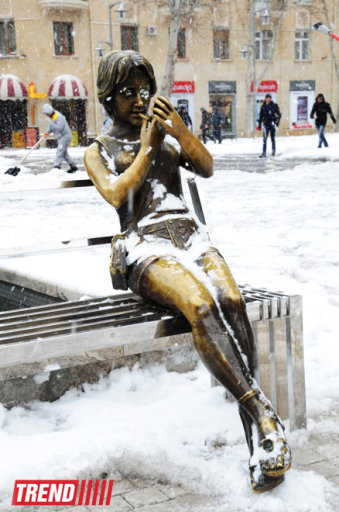 Bakı ağ libasa büründü - FOTOSESSİYA