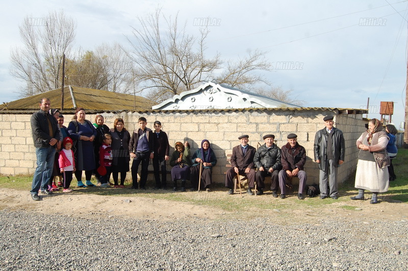 Azərbaycanda kənd var, ölüsünü yumağa su axtarır - FOTO