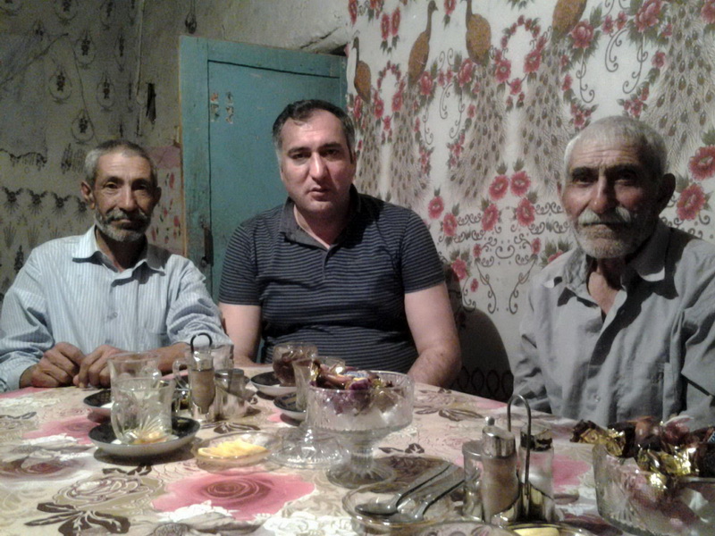 Heyvan yatağında Facebook və ya bir yaz gəlib ki, buralara, bah-bah-bah! - FOTO