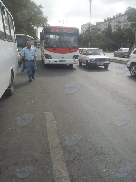 Bakıda özbaşına avtobus marşrutları - SİYAHI - FOTO