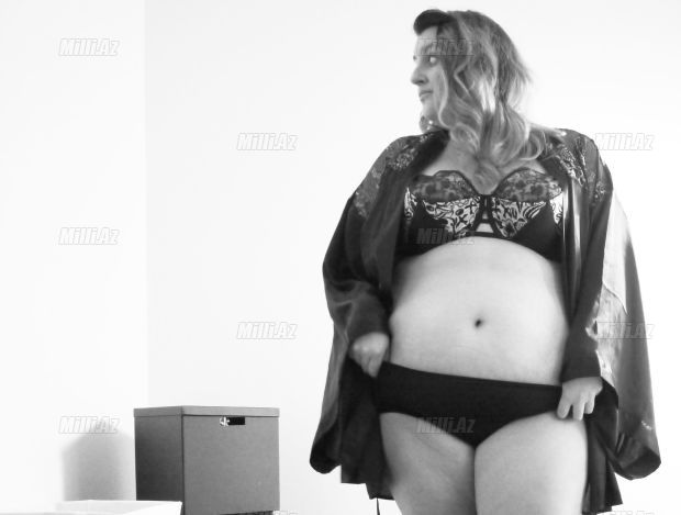 Kök qadın kök qadınlara qarşı - FOTO