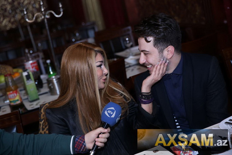 Azərbaycanlı müğənni: "Buna görə məndən inciyirlər" - FOTO