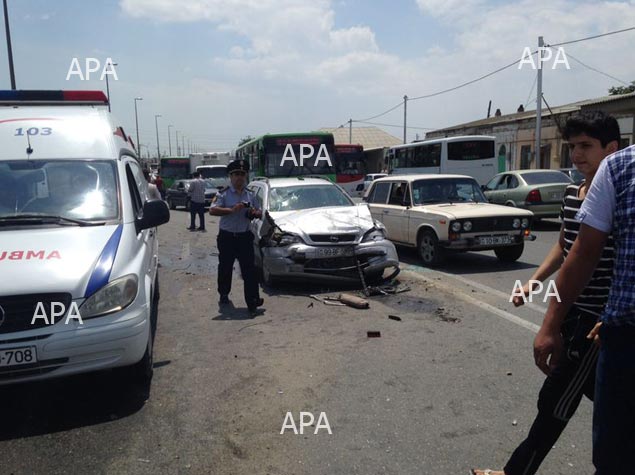 Bakıda üç maşın toqquşub, xeyli yaralı var - YENİLƏNİB - FOTO - VİDEO
