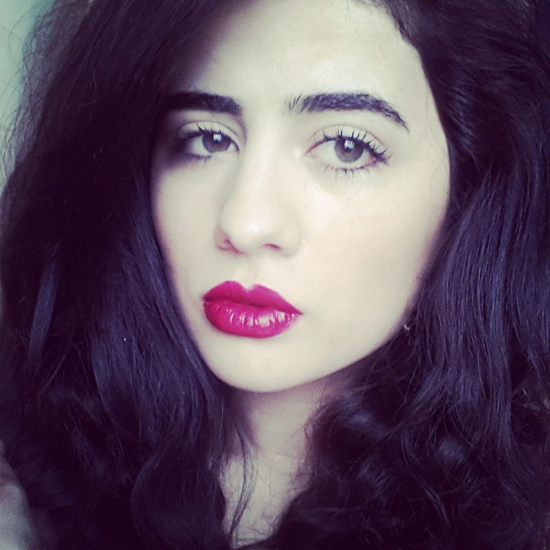 Aktrisa Zarina Qurbanova: "Əslində, belə səhnələr bizdə həmişə səs-küyə səbəb olub" - FOTOSESSİYA
