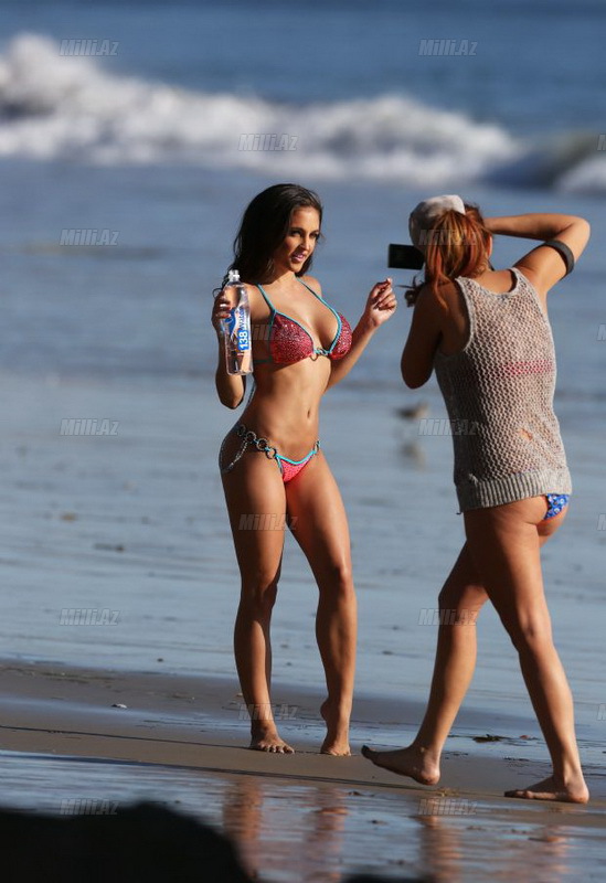 Playboy gözəlindən erotik pozalar - FOTOSESSİYA