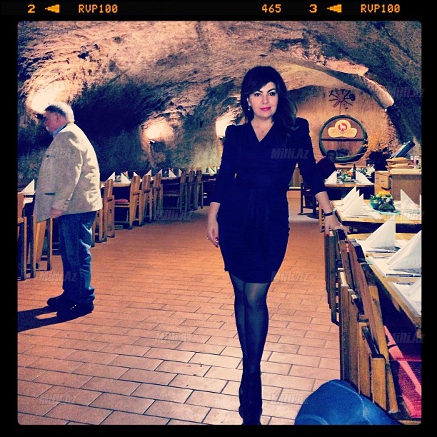 Azərbaycanlı sənətçilər Bakı metrosunda - FOTOSESSİYA