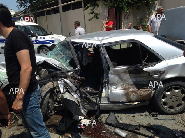 Bakıda üç maşın toqquşub, xeyli yaralı var - YENİLƏNİB - FOTO - VİDEO