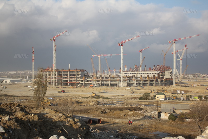 Bakıda böyük prospektin ətrafı sökülür - FOTO