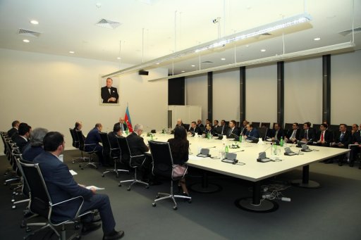 Azərbaycanda Nazirlikdə geniş müşavirə keçiridi - FOTO