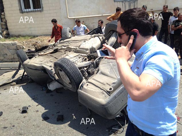 Bakıda üç maşın toqquşub, xeyli yaralı var - YENİLƏNİB - FOTO - VİDEO